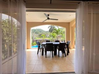 3BR Condo with pool near Los Sueos, Herradura - 1