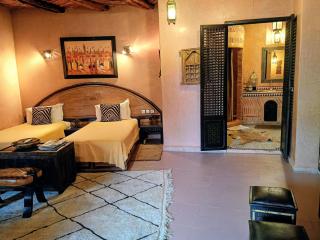 Riad Amirat Al Jamal - 9