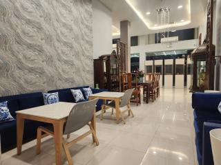 August Residence - 8