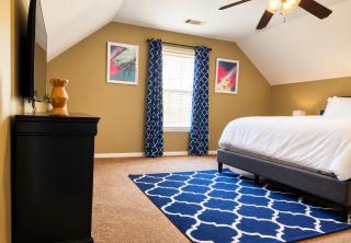 Atlanta Modern 4BR Getaway in Prime Location & Comfort - 2