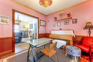 Historic Des Moines Home: Great for Families! - 2