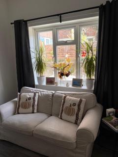 2 Bedroom Apartment Ground Floor Eastbourne Town Centre - 1