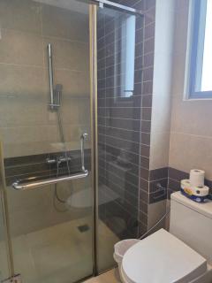 Shine & Bright Apartment - Rivergate Building - 6