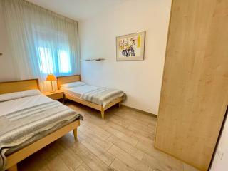Cozy villa with private garden-Beahost - 6
