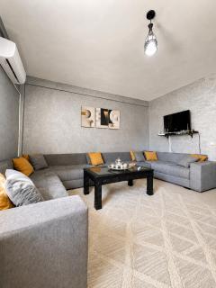 Cozy Apartment - 10 min to Beach - Great Value - 0