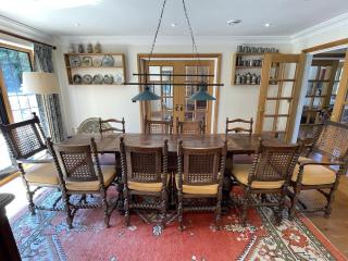 Treetops - spacious Surrey Hills retreat - 4
