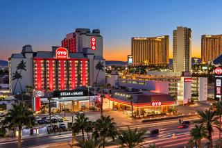 OYO Hotel and Casino Las Vegas - 9