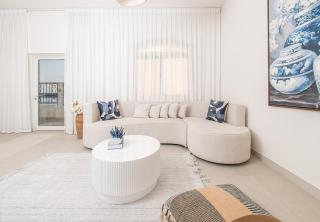 Elegant Waterfront Villa W Sunset Terrace - 2