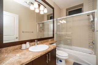 Private 1-Bedroom Suite Near Cambie Village - 3