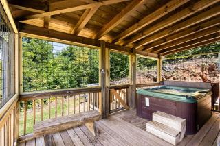 Sheriffs Cabin - 5