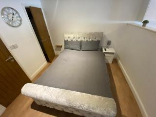 RL 4 - Studio Apartment - Free Street Parking - 5