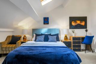 Historic 4-Bed Home in Liverpool with Parking - 4