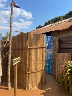 Malagasy families at Tsingy - 4