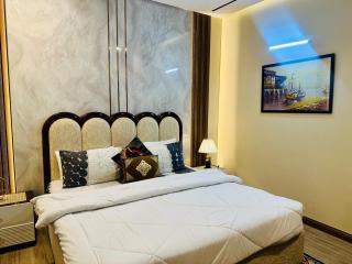 Luxury Apartment at Zeta Mall Islamabad Rooftop Pool Direct Mall Access - Islamabad - 5