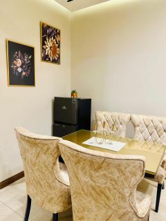 Luxury Apartment at Zeta Mall Islamabad Rooftop Pool Direct Mall Access - Islamabad - 2