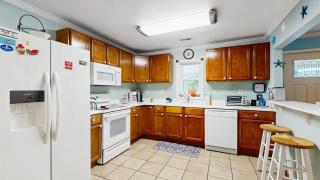 The Ocean Rancher - 40 Woodland Ave - 6