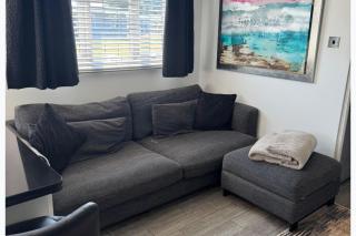 3-Bed Camber Sands Cabin - Pool - Parking - Pets - 1