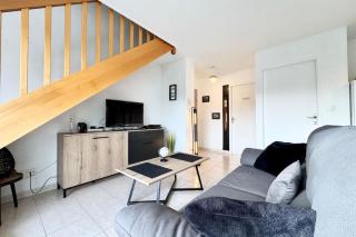 Joli duplex plein bourg - 4km des plages - 7