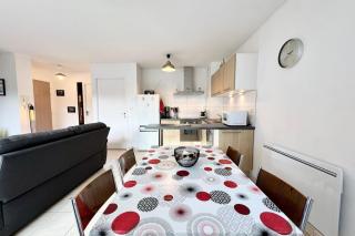 Joli duplex plein bourg - 4km des plages - 1