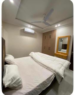 Luxury apartment near Lyallpur Galleria - 7