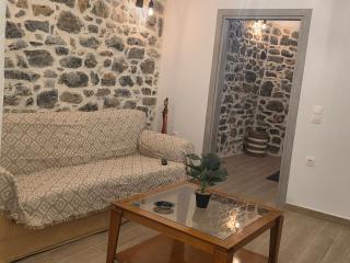 Sissy's Stone Apartments - 3