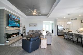 Pool Home In Calusa Golf & Country Club - Fore Seasons - 9