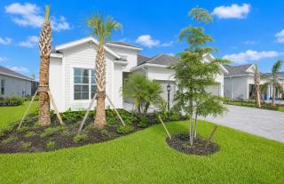 Pool Home In Calusa Golf & Country Club - Fore Seasons - 3
