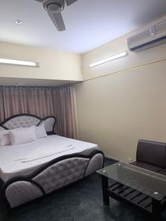Cozy Apartment for Unmarried Couple in Uttara - 7