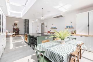 Veeve - The Thameside Townhouse - 6