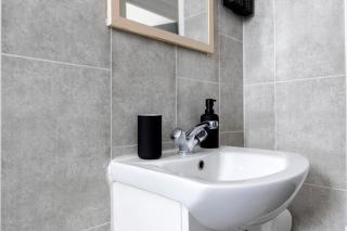 Modern and Cosy Studio Sunderland - 5