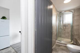 Modern and Cosy Studio Sunderland - 6