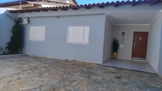 Casa aconchegante com varanda e área espaço gourmet - 4