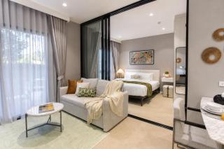 Legendary 1BR Pool Access Private Terrace - 4