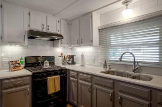 Walk to Beach! Wareham Getaway w/ Patio - 1