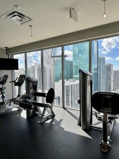 TropicalBlue 2Bed Rooftop Pool Free Parking - 6