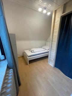 4 Schlafzimmer Monteurwohnung, Handwerkerwohnung - 5