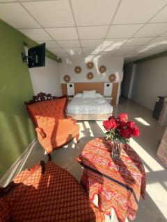 Stylish Loft1 Queen Bed 5 Min to Historic Center - 2