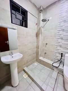 SeyniKe Radium Nyali 3BR Pool, AC Beach 15 Min - Mombasa - 8