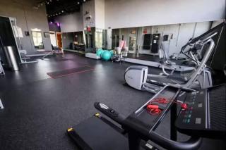 Downtown 2BR Gem - Sleeps 8 - near CSU & Stadiums - 2