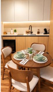 Cozy Nest Modern Apartment with Free Parking and Terrace - 1