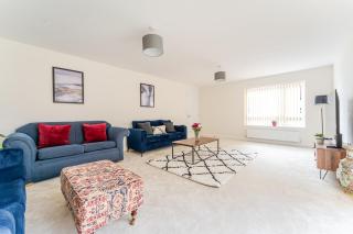 4 Bedroom Contractor & Family Home in Bristol - 4