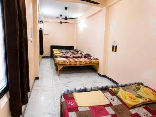 Maa janki guest house"5 min walking distance from ram mandir " - 2