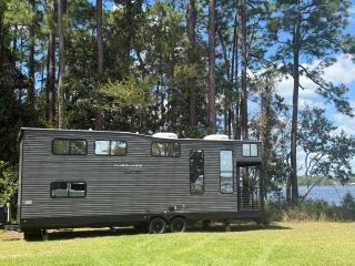 Waterfront Glamping Retreat Near Navarre Beach - 2