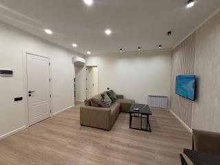 Stylish Modern 2Bedroom Apartment By Republic Squarec- Yerevan City Center, next to Park English and Vardanyans - 9