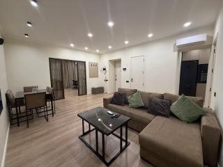Stylish Modern 2Bedroom Apartment By Republic Squarec- Yerevan City Center, next to Park English and Vardanyans - 8