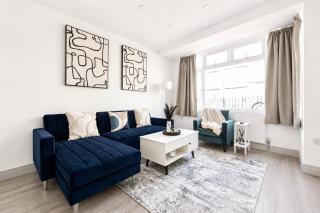 Long Stay 4BR with Free Parking and Garden. - 9
