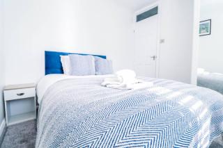 3BR Family Retreat with Free Parking Bexleyheath - 9