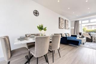 Long Stay 4BR with Free Parking and Garden. - 5
