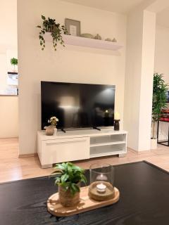 Arctic Escape- Stylish Apartment in Central Tromsø - 4