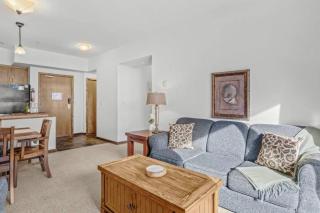 Mountain Hideaway with Hot Tub and Gym Sleeps 4 - 2